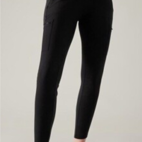 EUC Athleta Headlands Hybrid Cargo II Tights - dark charcoal/off-black size 4 - Picture 9 of 9